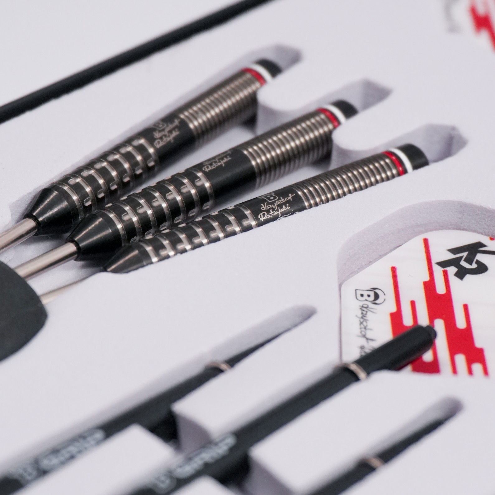 LOTKI BULL'S Krzysztof Ratajski Gen. 2 Black Edition Steel Dart 26g